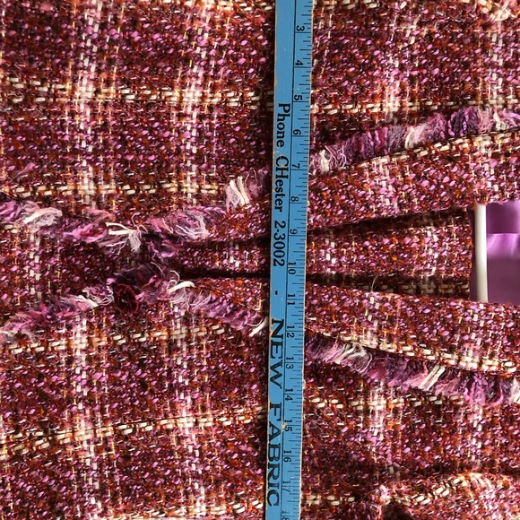 Gorgeous wool blend suit - Picture 8 of 8